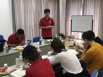 牛商爭(zhēng)霸賽青島雄獅隊(duì)走進(jìn)捷立機(jī)械，青島瑞普特積極參與