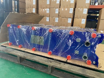 小溫差水水板式換熱器順利發(fā)貨成功！